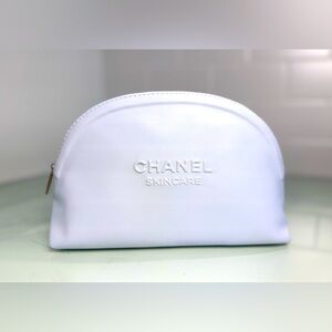 NEW Chanel Skincare White Zipper Bag with Gold Accessory